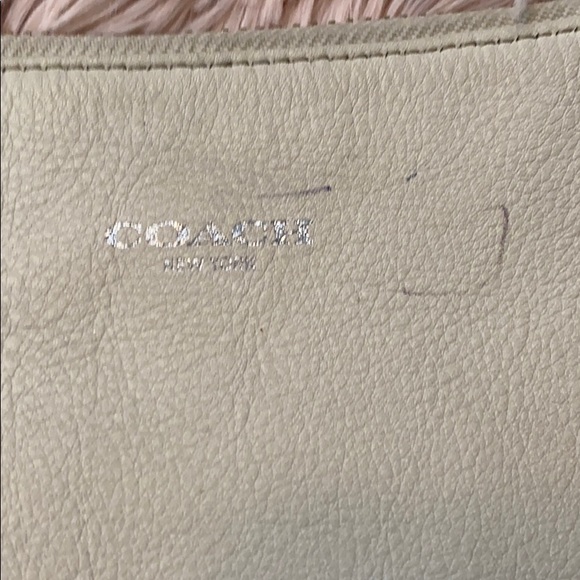 Coach purse - Picture 2 of 6